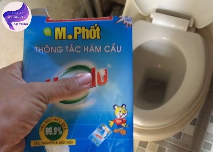 bồn cầu bị tắc nghẽn