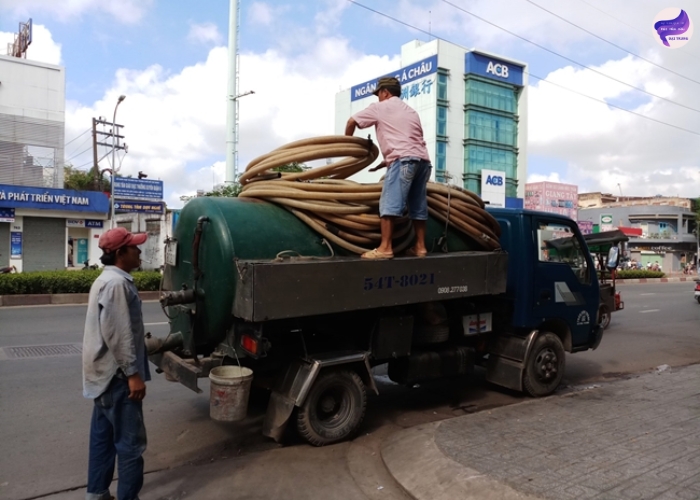 Hút bể phốt tại Quảng Nam (5)