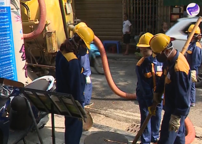 Dịch vụ hút hầm cầu huyện Bình Chánh (5) Dịch vụ hút hầm cầu huyện Bình Chánh (5)