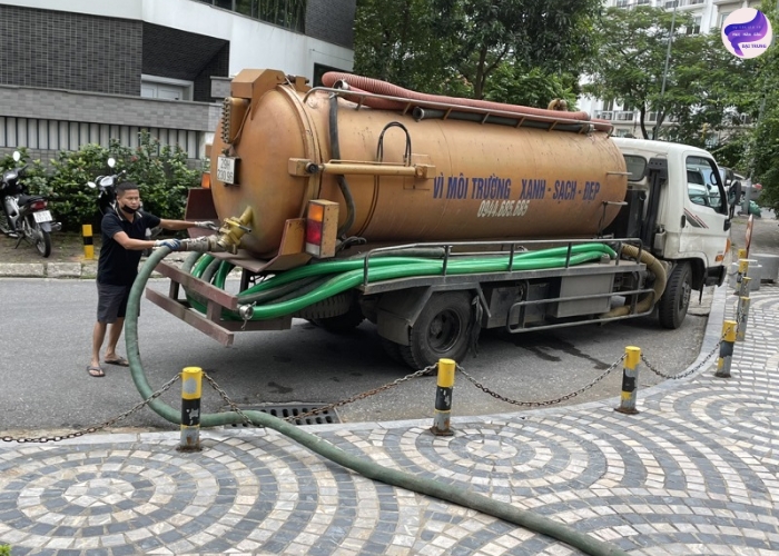 Dịch vụ hút hầm cầu quận 12 (4) Dịch vụ hút hầm cầu quận 12 (4)