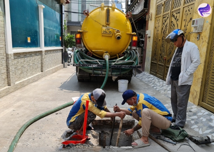 Dịch vụ hút hầm cầu quận Gò Vấp (4) Dịch vụ hút hầm cầu quận Gò Vấp (4)
