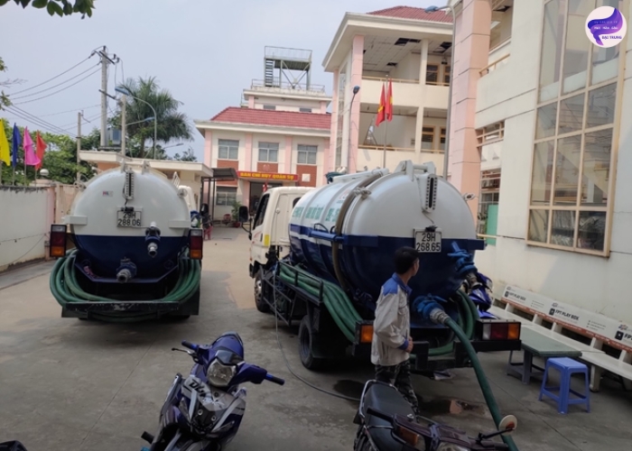 Hút hầm cầu quận Tân Phú (7) Hút hầm cầu quận Tân Phú (7)