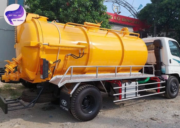 Hút hầm cầu Châu Đức (2)