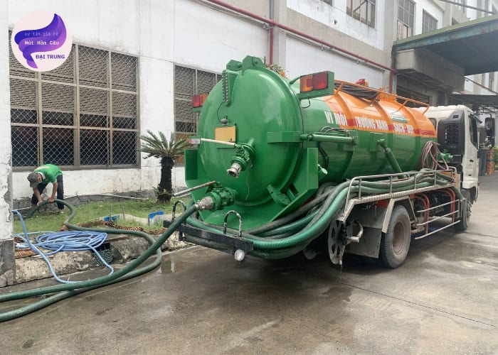 Hút hầm cầu Đất Đỏ (1)