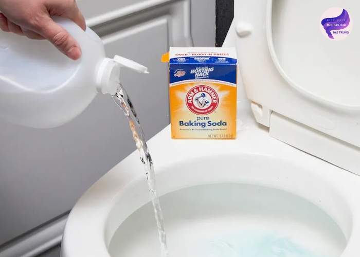 Cách thông bồn cầu bằng bột thông tắc (4)
