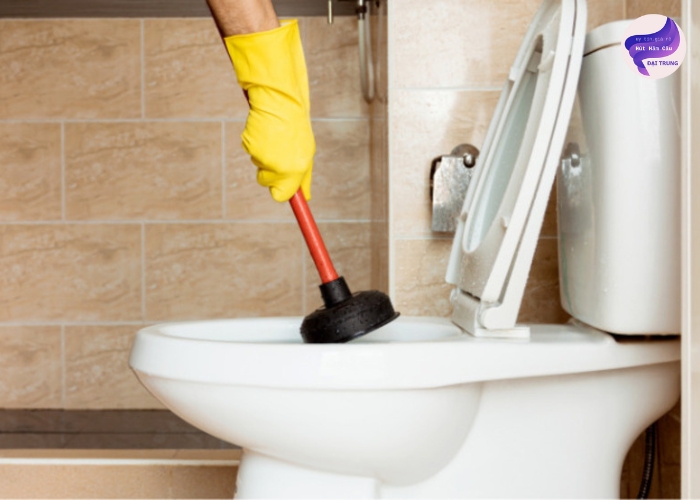 Mẹo thông bồn cầu bị tắc (2) Mẹo thông bồn cầu bị tắc (2)