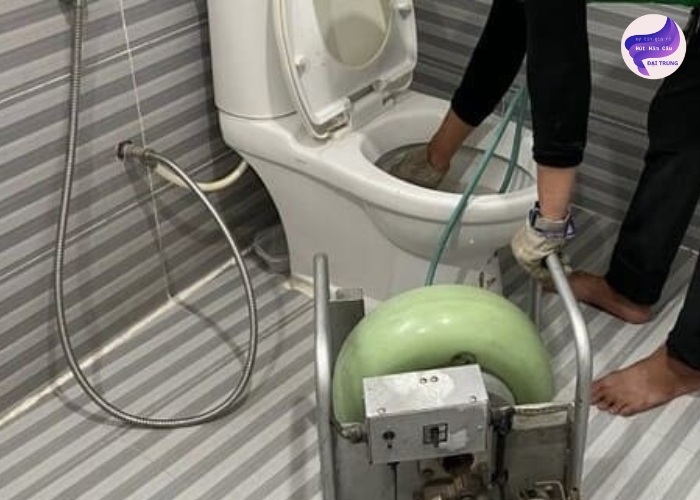 Thông tắc bồn cầu Bình Dương (7)