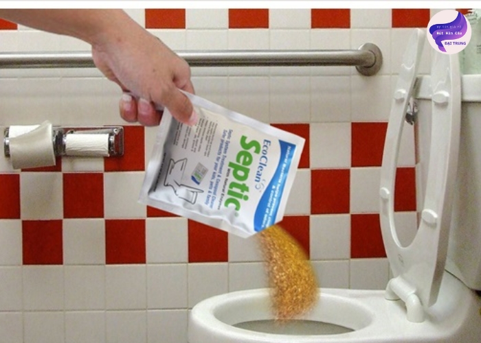 Thông tắc bồn cầu bằng bột thông cống (5)