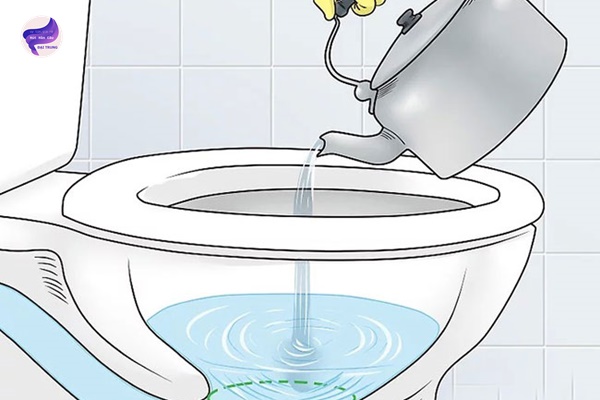 cách thông bồn cầu bằng xà phòng (4)