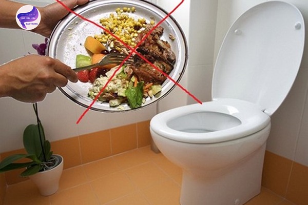 cách thông bồn cầu tại nhà bằng mẹo dân gian (8)