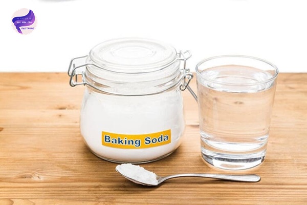 cách thông tắc bồn cầu bằng bột khai và giấm (5)