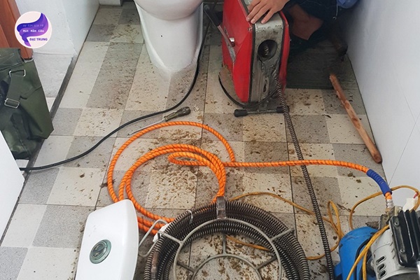 thông bồn cầu bình định (6)