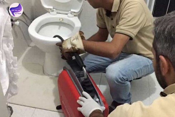 thông tắc bồn cầu huế (13)