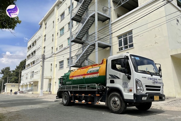 thông tắc bồn cầu khánh hòa (7)