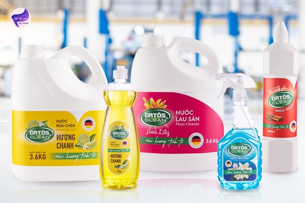 mẹo thông bồn cầu bị tắc giấy ăn (4)