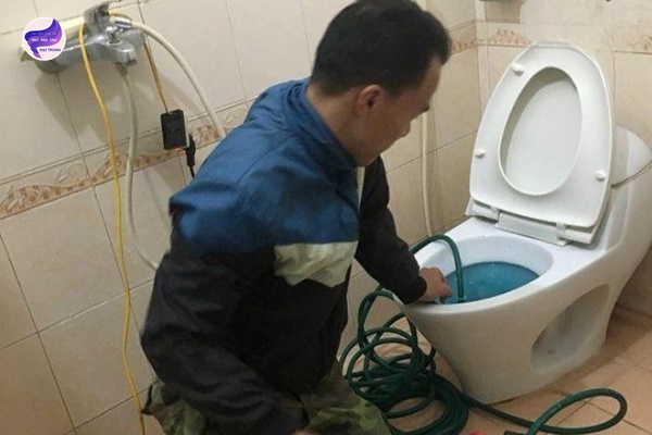 thông bồn cầu Kon Tum (2)