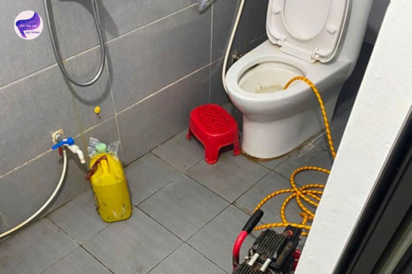 thông tắc bồn cầu gia lai (9)